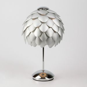 Настольная лампа с металлическим абажуром 01099/1 серебряный / хром