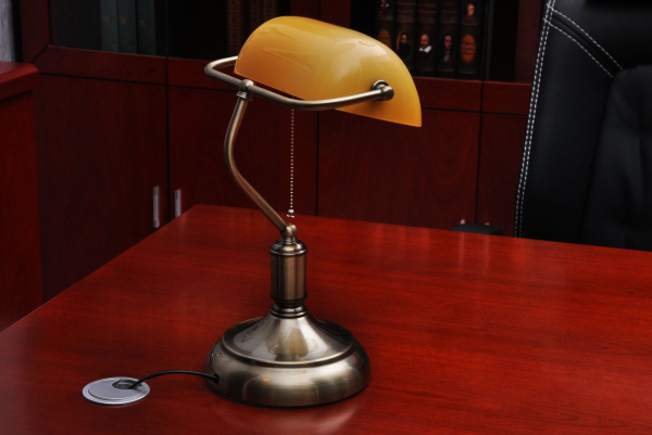 Настольная лампа Lumina Deco Banker LDT 305 YL фото в интернет магазине Супермаркет света
