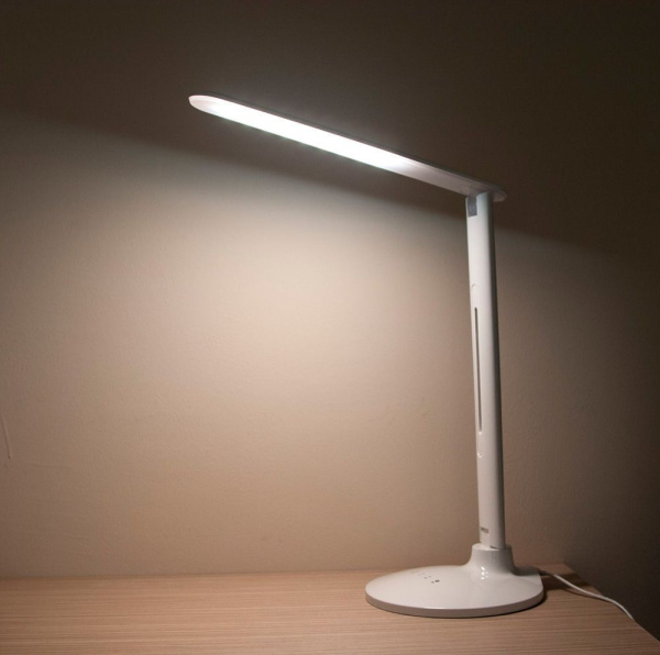 Настольный светодиодный светильник Feron DE1714 10W, белый фото в интернет магазине Супермаркет света