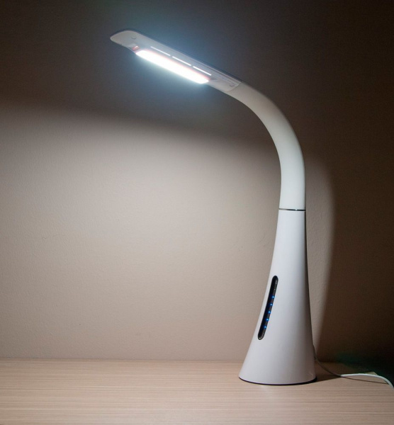 Настольный светодиодный светильник Feron DE1716 7W, белый фото в интернет магазине Супермаркет света